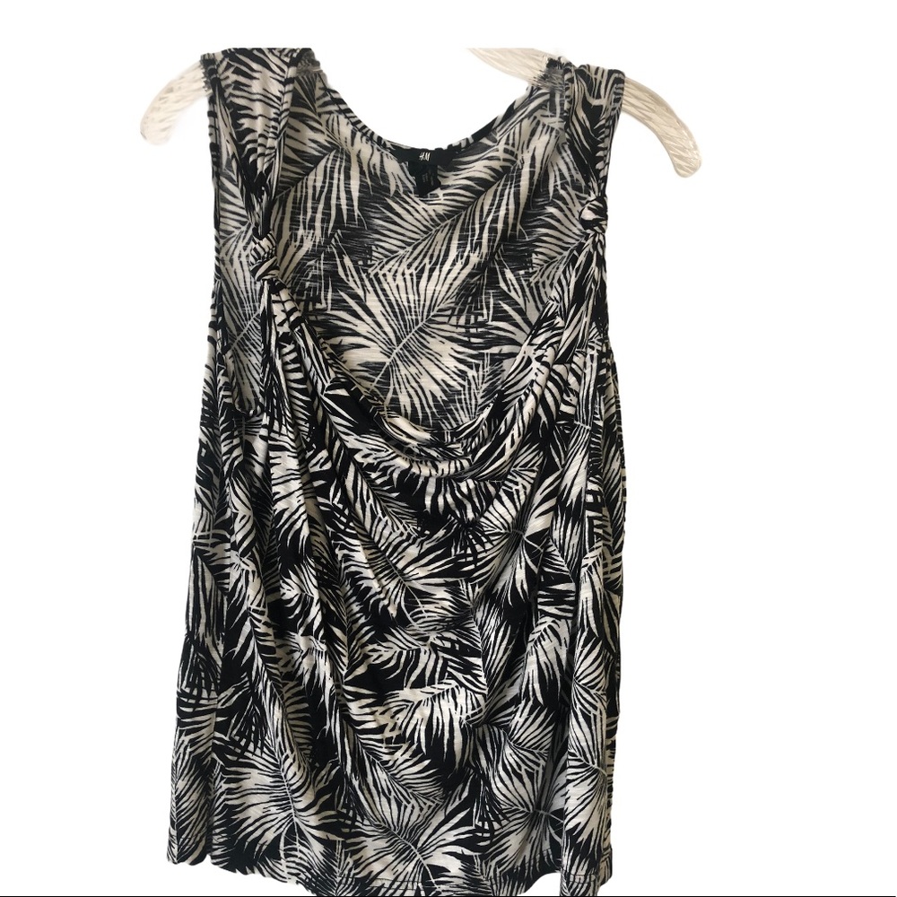 H & M Sleeveless Fern Leaf Sleeveless Top Black & white  S
